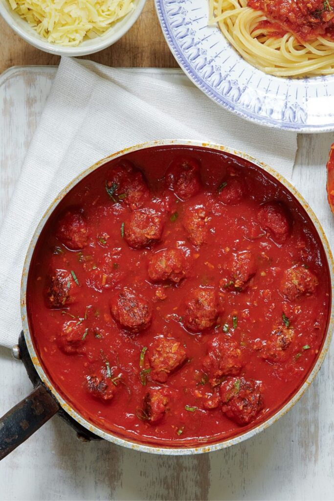 Mary Berry Meatballs in Tomato And Basil Sauce