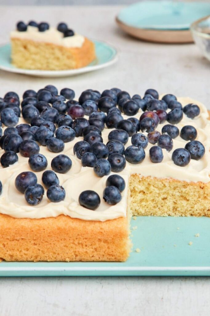  Mary Berry Blueberry Traybake