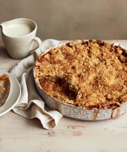 Mary Berry Apple Crumble