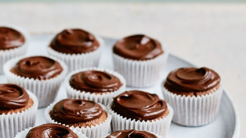 Mary Berry Tiny Chocolate Cupcakes