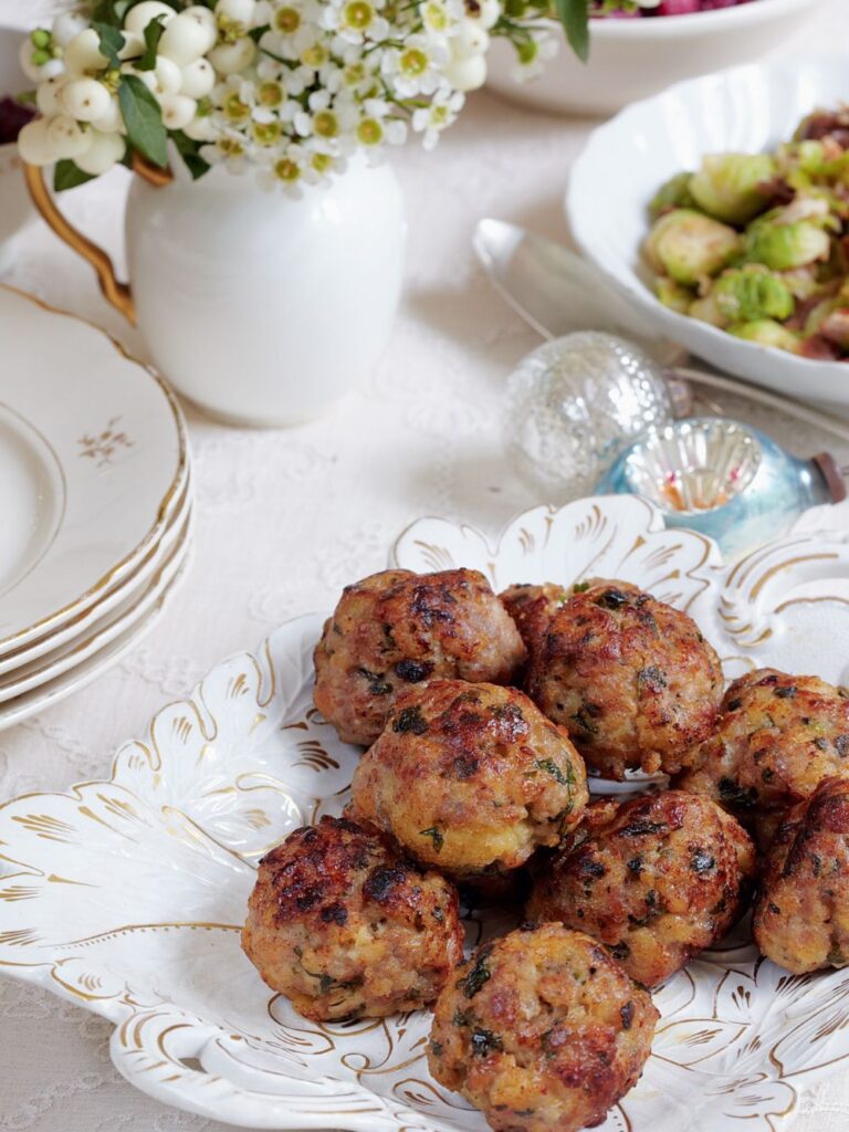 Mary Berry Sage And Onion Stuffing Balls