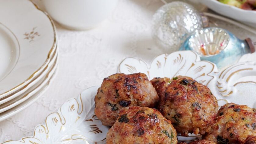 Mary Berry Sage And Onion Stuffing Balls