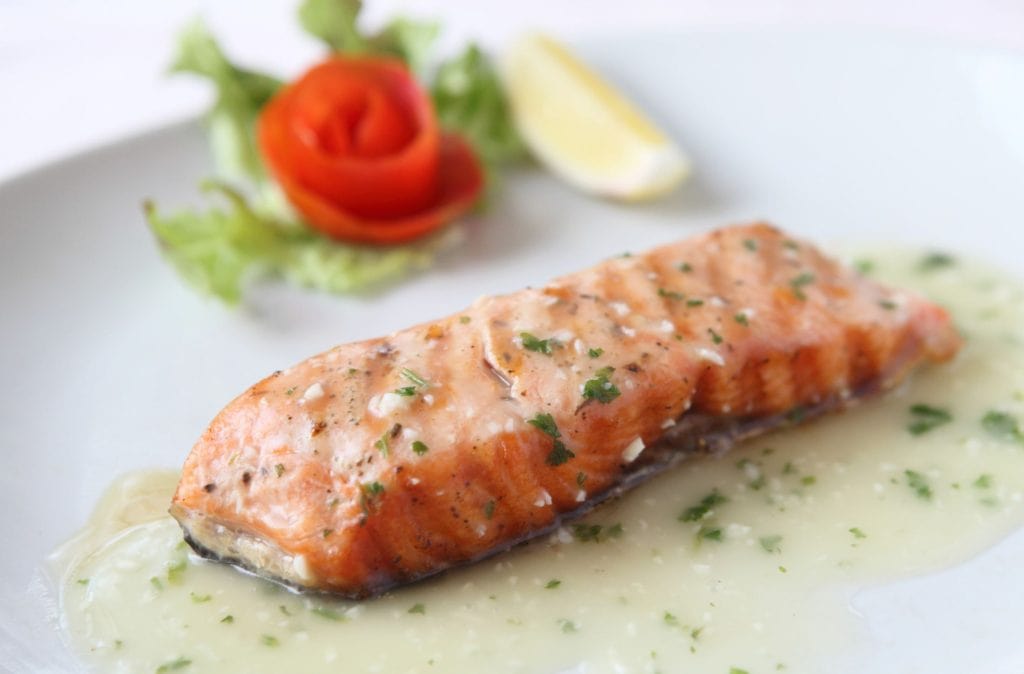 Salmon with Lemon Sauce
