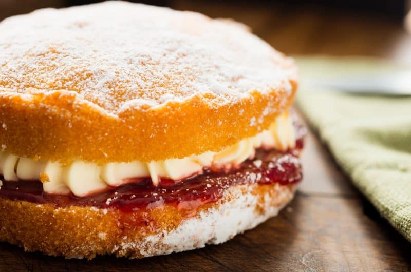 Mary Berry Gluten-Free Victoria Sponge – Light, Fluffy, and Foolproof for Teatime