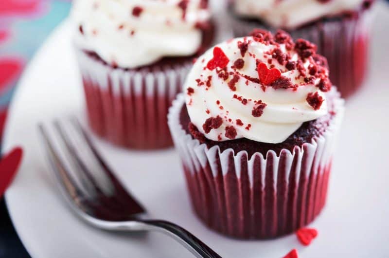 Mary Berry Red Velvet Cupcakes – Moist, Tangy, and Utterly Gorgeous