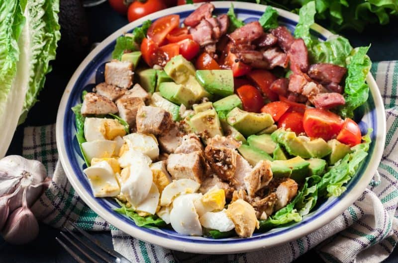 Mary Berry Cobb Salad Recipe – Bold, Crunchy, and Honestly Filling Enough for Dinner