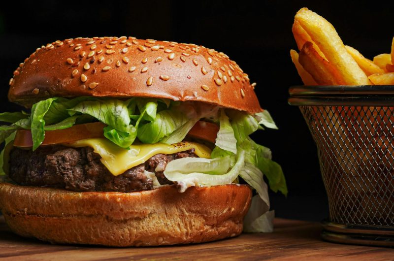 Mary Berry Beef Burger – Juicy, Classic, and Comforting