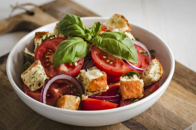 Mary Berry Panzanella Salad – Fresh, Rustic, and Perfect for Warm Days