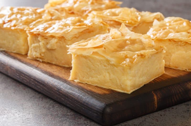 Mary Berry Custard Slice Recipe – Classic British Puff Pastry Dessert