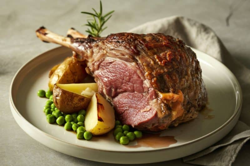 Mary Berry Slow Cooker Lamb Leg Recipe – Fall-Apart Tender with Rich Homemade Gravy