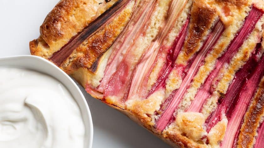 Rhubarb dessert with creamy topping