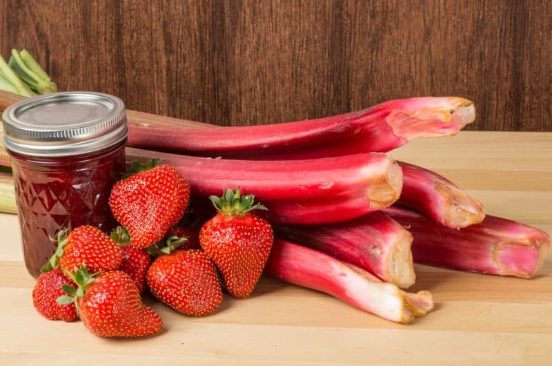 Mary Berry Strawberry Rhubarb Jam (Canning-Friendly)