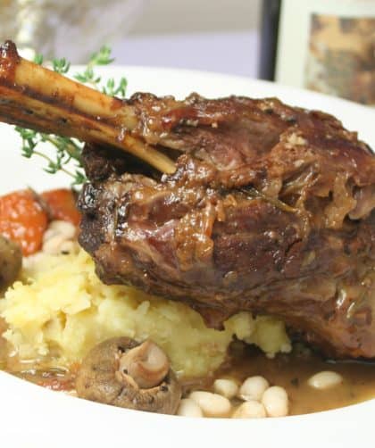 Delicious venison shank with sides